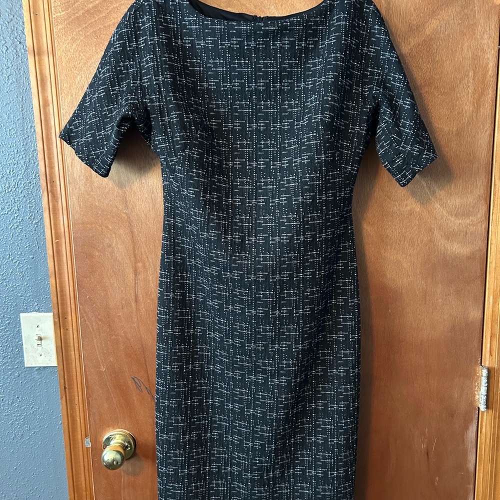Maggy London Black and White Midi Dress